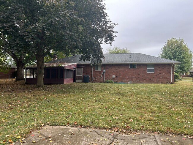 Building Photo - 3710 Hickory Ln