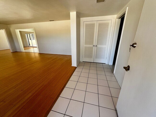 Building Photo - 56769 Joshua Dr