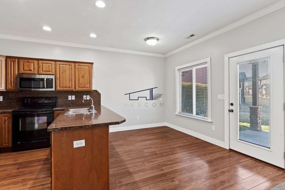 Building Photo - 2071 W Madie Ln