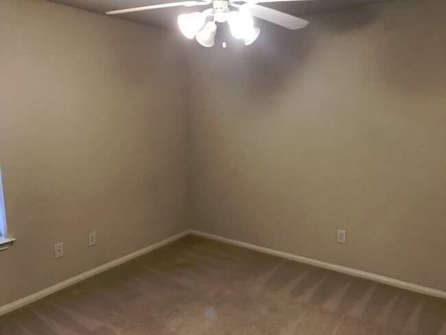 Building Photo - Duplex