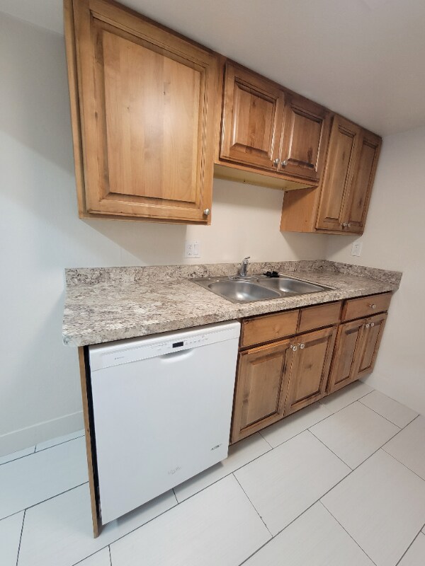 Building Photo - 170 W Foxbridge Dr