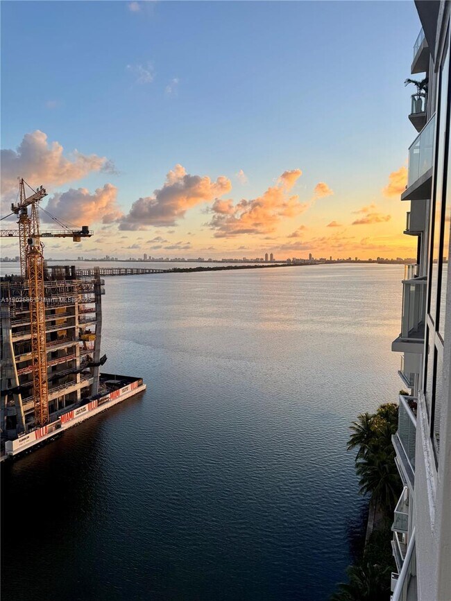 Primary Photo - 601 NE 27th St