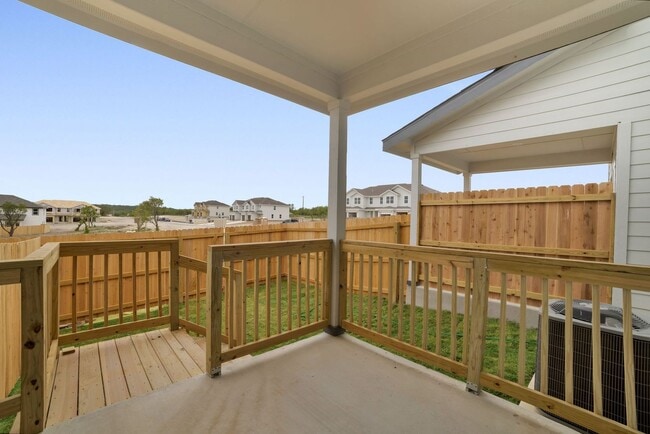 Building Photo - Move-In Ready Duplex – 3 Beds, 2.5 Baths, ...