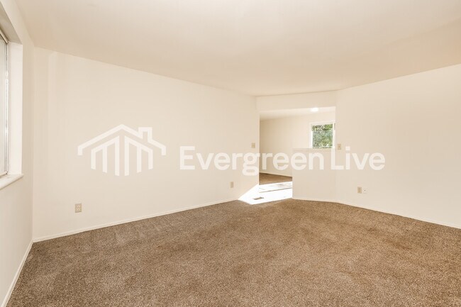 Building Photo - 7364 Brandt Pike