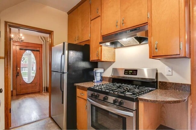 Building Photo - Charming 4 Bedroom/1.5 Bath Home for Rent