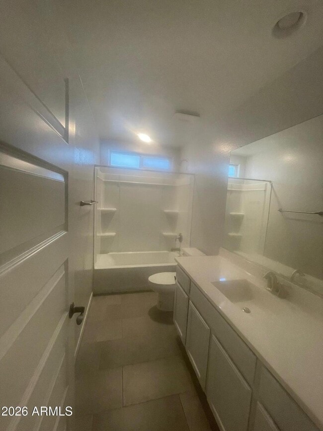 Building Photo - 14222 West Honeysuckle Dr