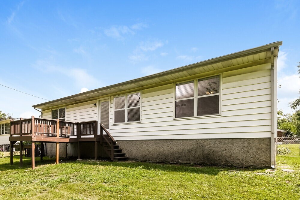 Building Photo - 1249 Waldorf Dr