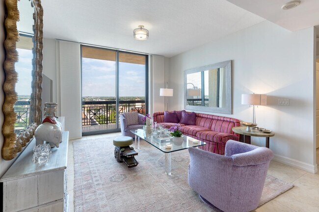 Building Photo - 801 S Olive Ave