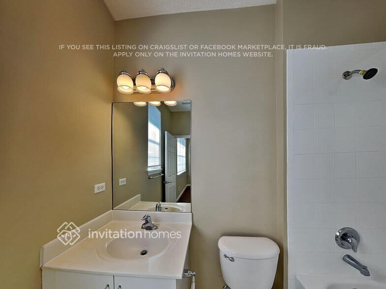 Building Photo - 156 Greenwich Cir