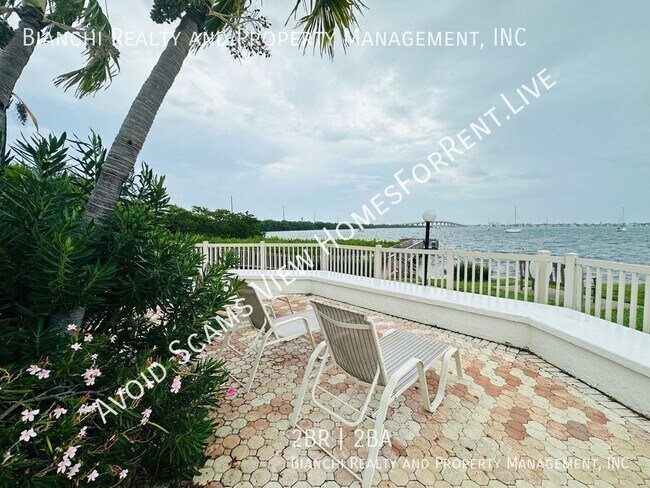 Building Photo - 6365 Bahia Del Mar Blvd S