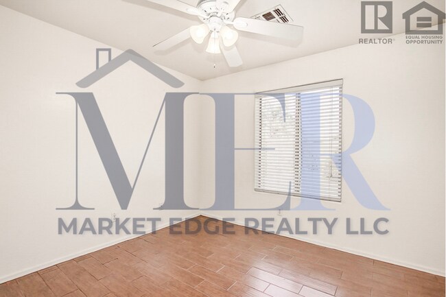 Building Photo - 3Bed/2Bath House at Buckeye/75th Ave! $399 MOVE-IN SPECIAL! Ready for Immediate Move-In!