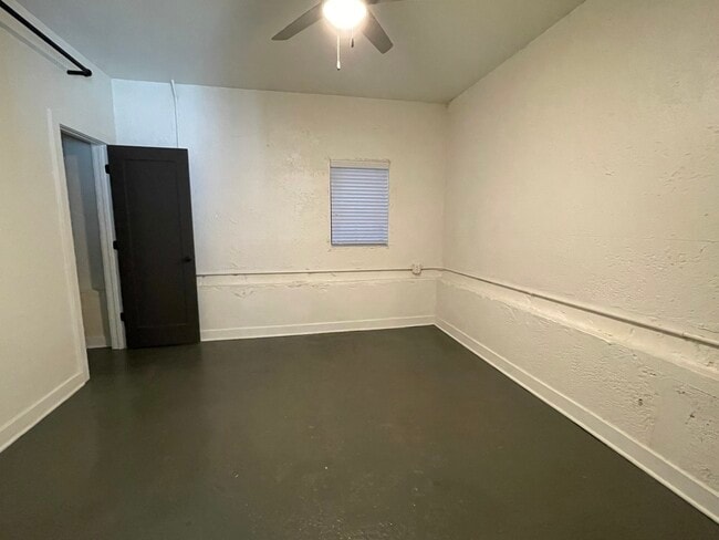 Building Photo - Culpeper Lofts - Building A