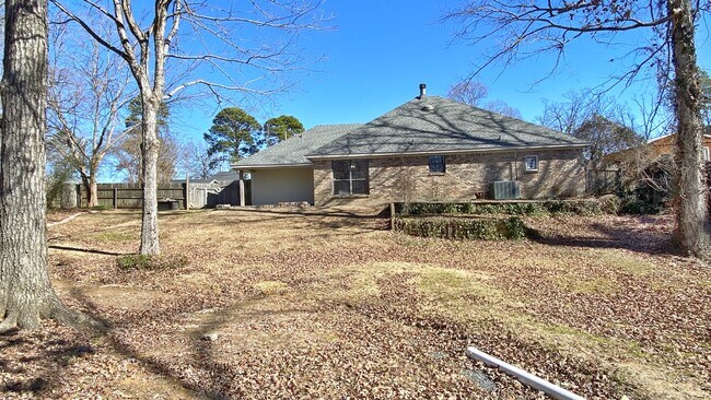 Building Photo - 206 Stonecliff Dr
