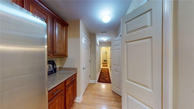 Building Photo - 100 Highlands Ridge Pl SE