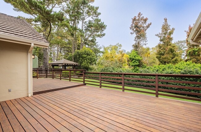 Building Photo - 4055 Sunset Ln