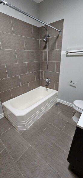 Building Photo - 3823 N Drake Ave