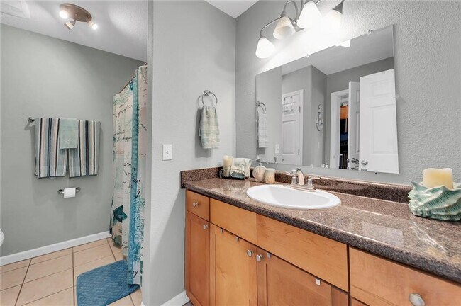 Building Photo - 237 Sea Horse Dr SE