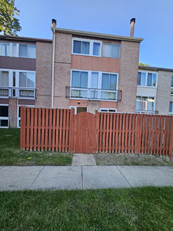 Building Photo - 10574 Faulkner Ridge Cir