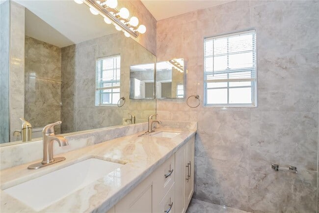Building Photo - 309 Tiburon Ct