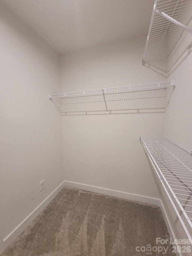 Building Photo - 3633 S Tryon St