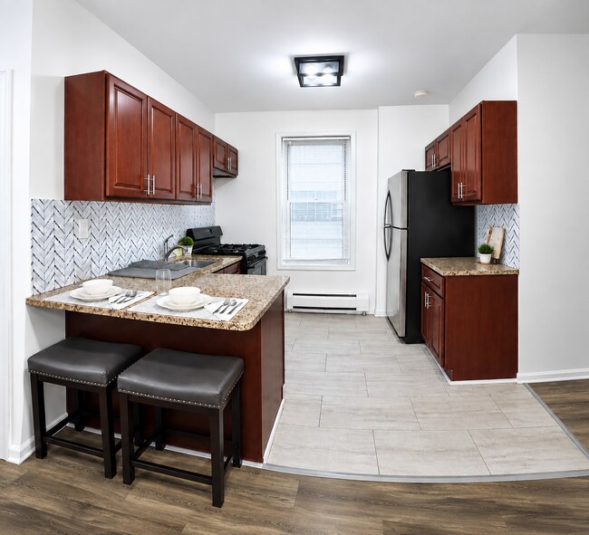 Interior Photo - 350 Princeton Avenue
