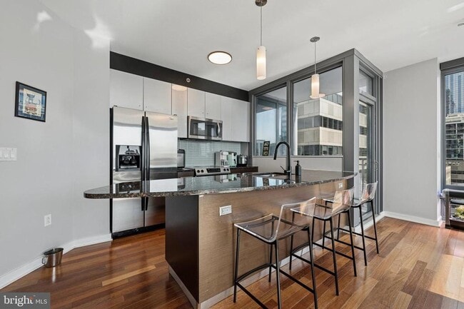 Building Photo - 2101 Market St