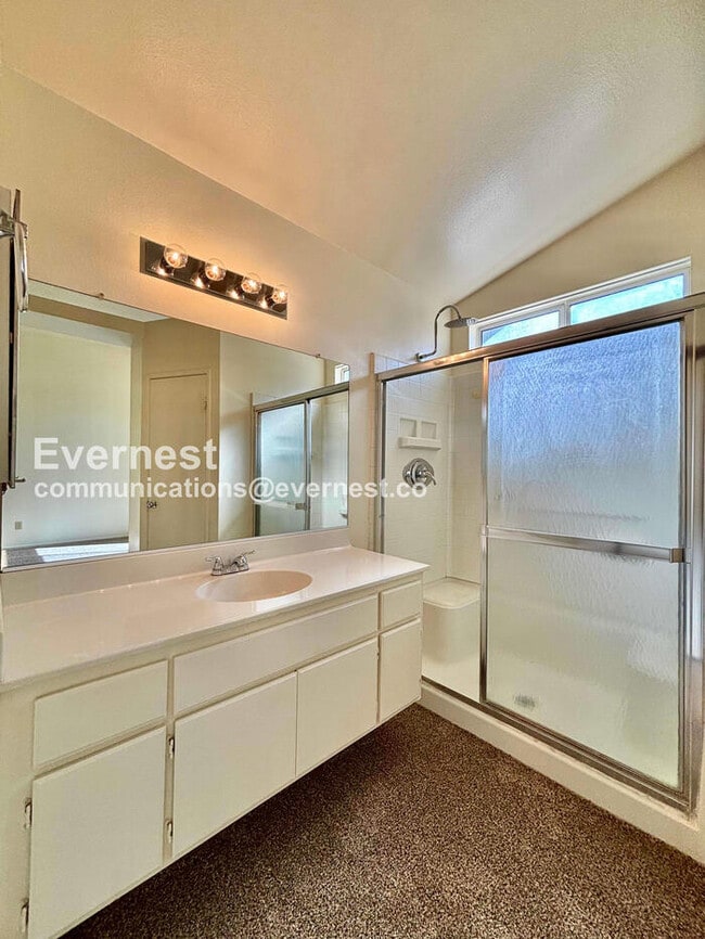 Building Photo - 27305 Uppercrest Ct