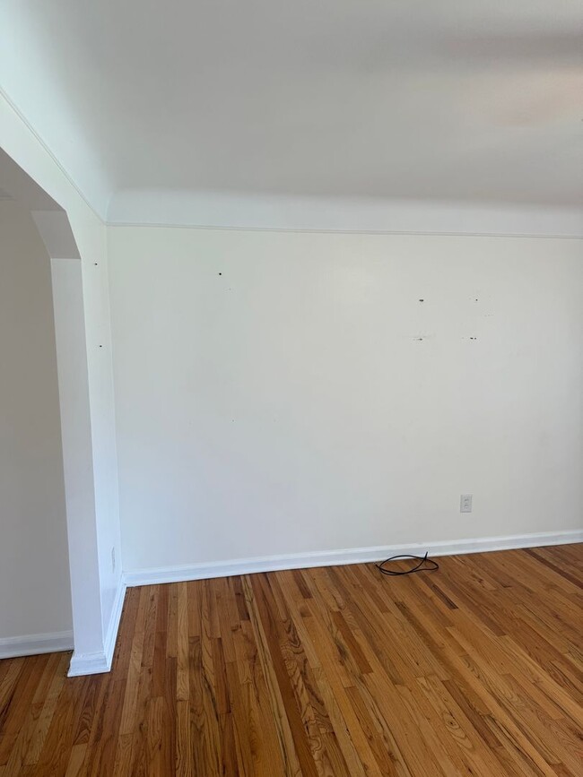 Building Photo - Move-In Ready 2-bedroom, 2-bathroom Home n...