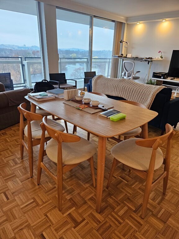 Building Photo - 221 Mt Auburn St