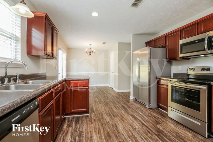 Building Photo - 1044 Lakewalk Dr