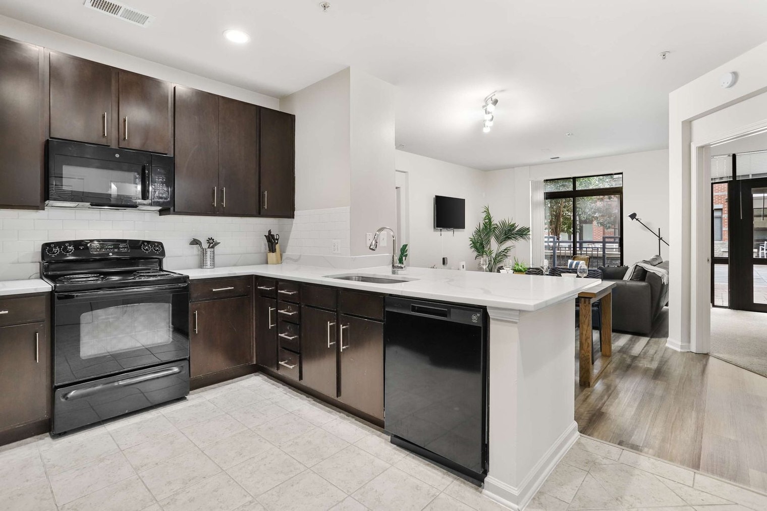 Building Photo - 305 10th Street South