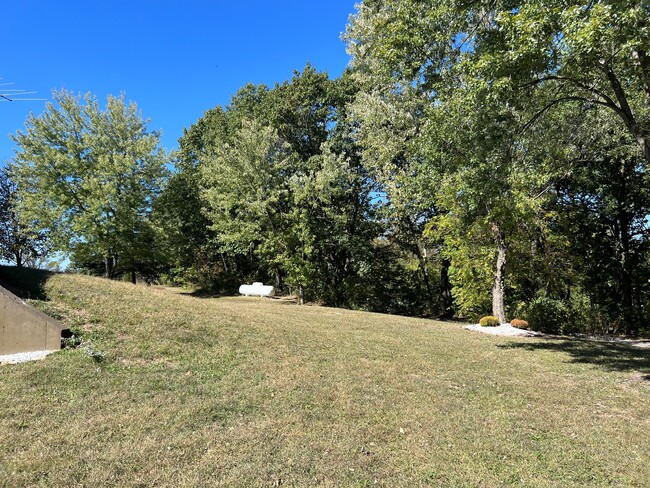 Building Photo - 15105 Jowler Creek Rd