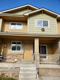 Building Photo - Spacious 3 bed, 3.5 bath condo in Rigden F...