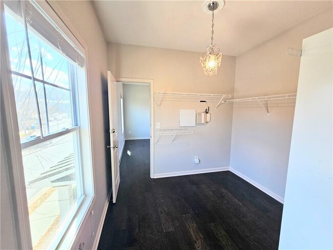 Building Photo - 821 Westmoreland Circle Northwest