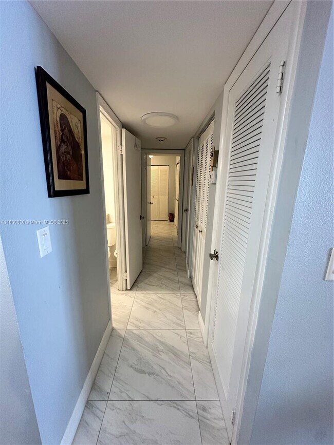 Building Photo - 3540 S Ocean Blvd