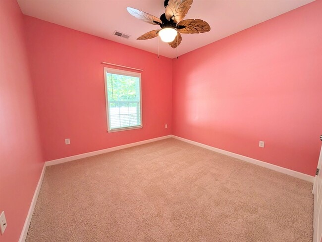 Building Photo - 244 Belclare Way