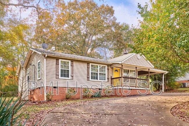 Building Photo - 28 Pine Grove Ln