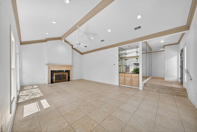 Building Photo - 1 Villa Bonita