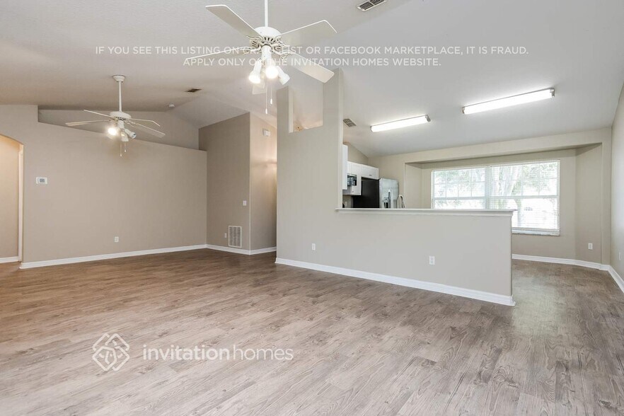 Building Photo - 135 Compass Rose Dr