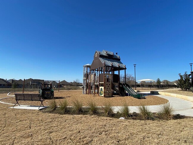 Building Photo - 179 Threshing Rd