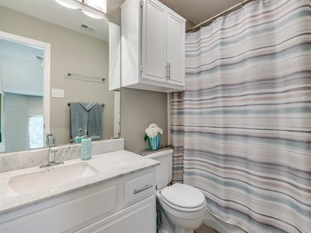 Building Photo - 10805 Stone Canyon Rd