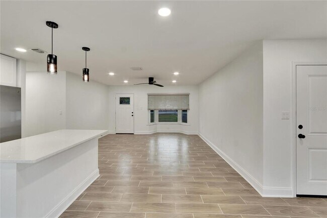 Building Photo - 9924 Prevatt St
