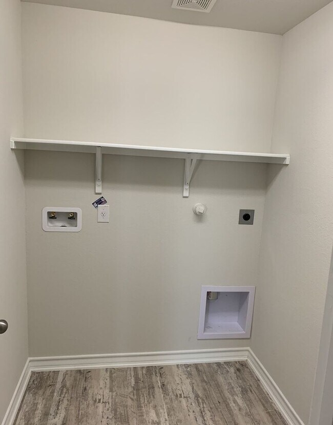 Building Photo - 13115 Maestro Spark