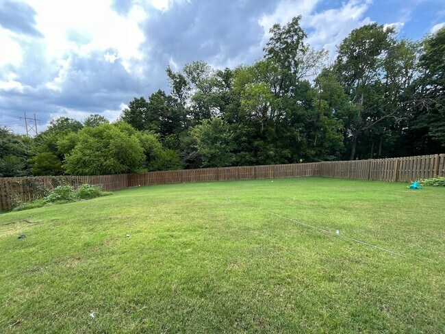 Building Photo - Bentonville Willowbrook Farms 4 Bedroom Home!