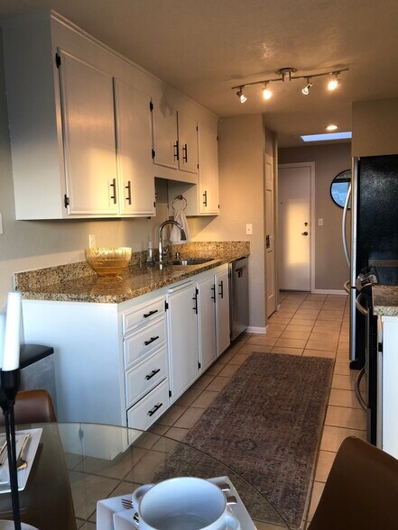 Interior Photo - 2625 13th Ave W