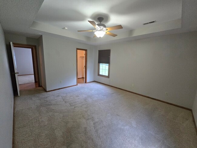 Building Photo - 3700 Falmouth Dr