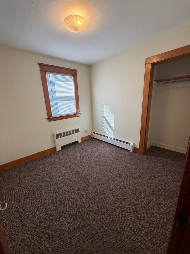 Building Photo - 84 Bowers St