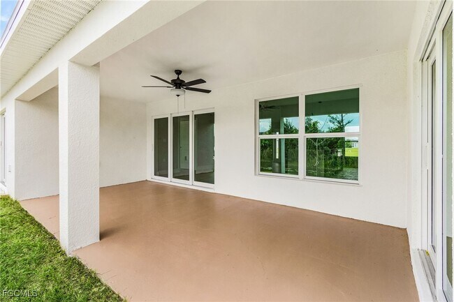 Building Photo - 3509 NE 21st Ave