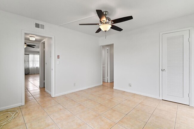Building Photo - 149 Coventry Pl