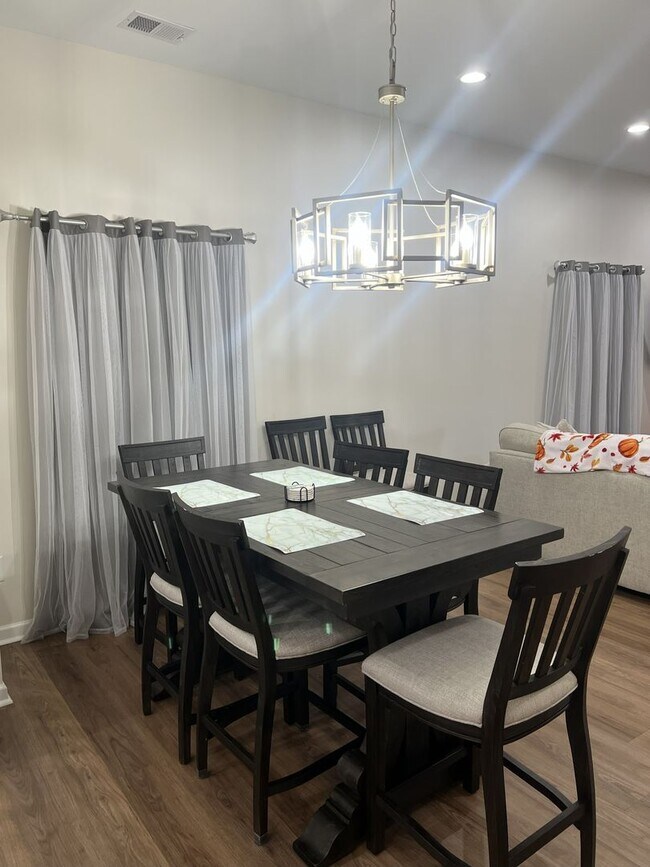 Building Photo - Totally Renovated Arts and Crafts Bungalow Close to Downtown Greer!